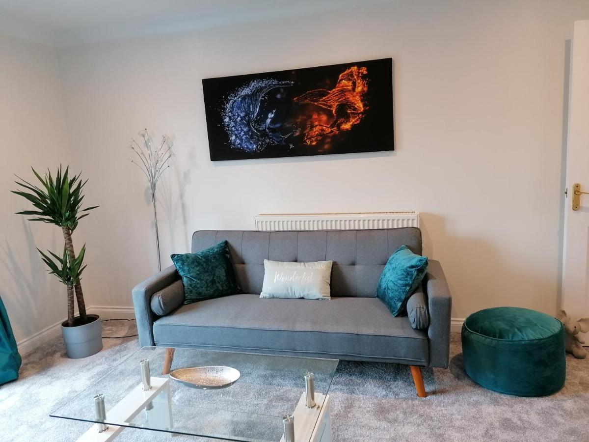 Luxury Modern 2 Bed Apartment, Free Undercroft Parking For 1 Car 사우샘프턴 외부 사진